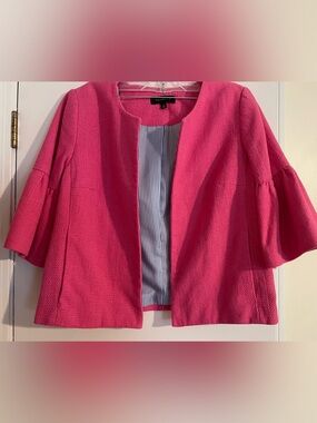 Very pretty pink Talbots swing coat. 
Size 6